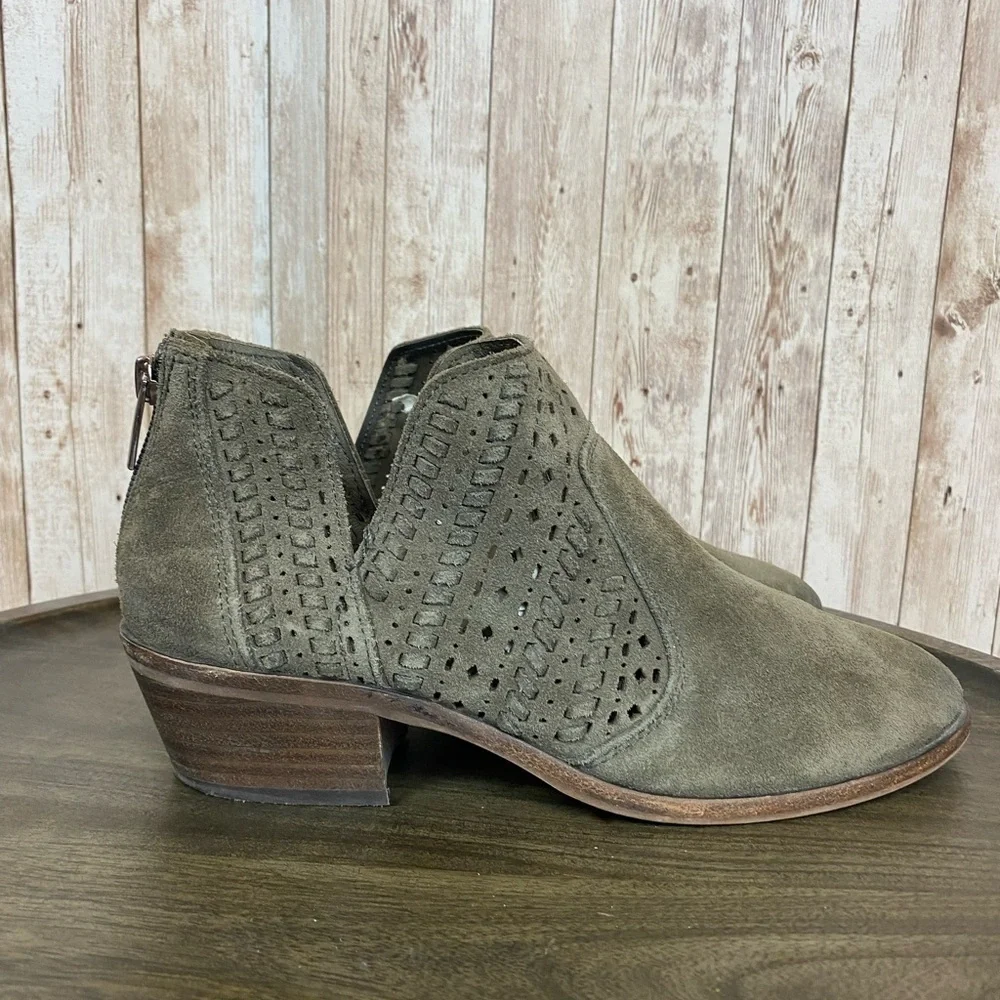 Vince Camuto Prasata Suede Leather Back Zip Ankle Bootie Size 7.5 Women